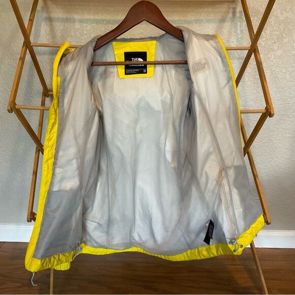The North Face Hyvent Raincoat Size XS - Picture 5 of 13